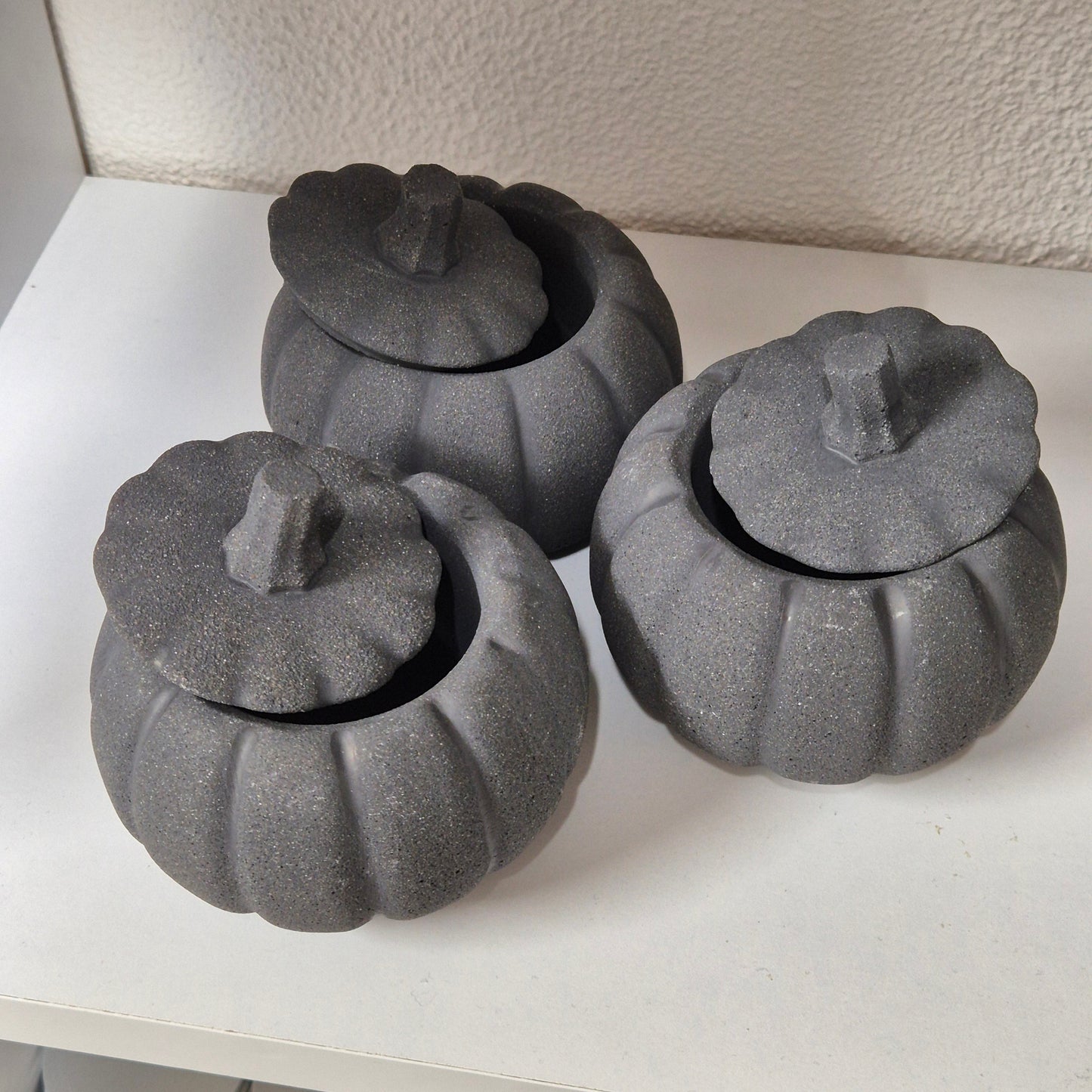 Dovleac din jesmonite gri