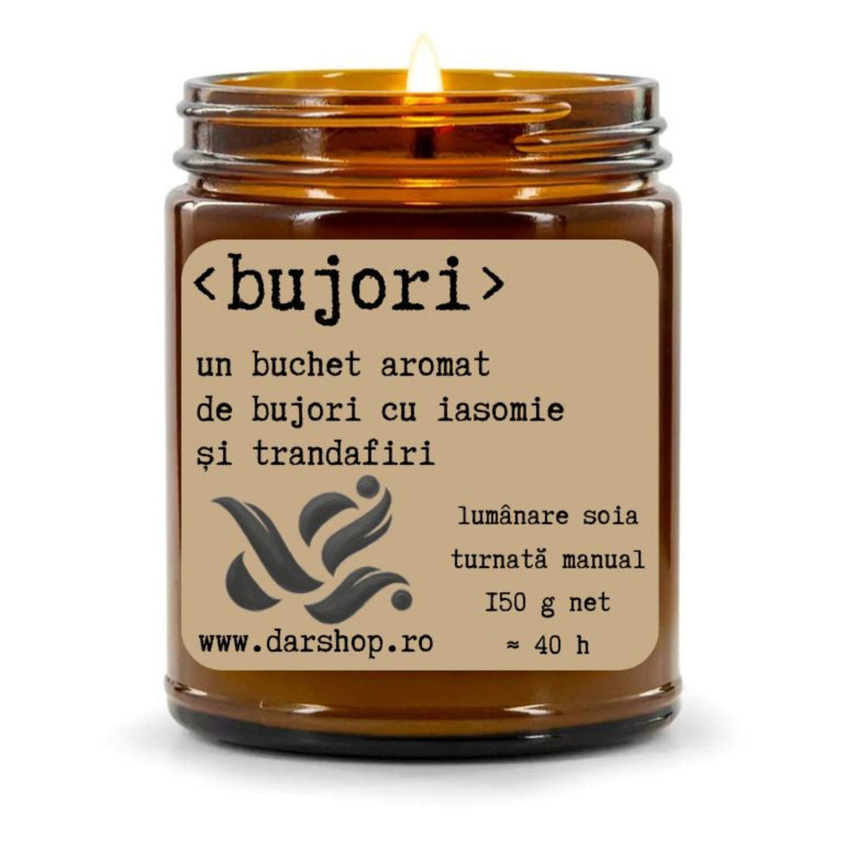 o lumanare ca un buchet de bujori înfloriți cu iasomie și trandafiri prospeți