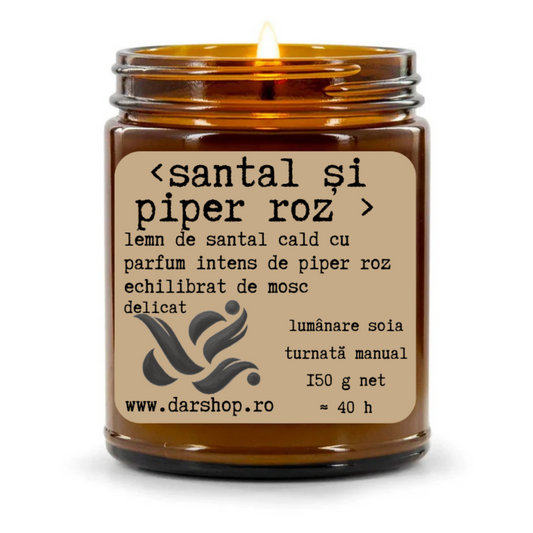 lumanare soia cu lemn de santal cald cu parfum intens de piper roz echilibrat de mosc 
delicat