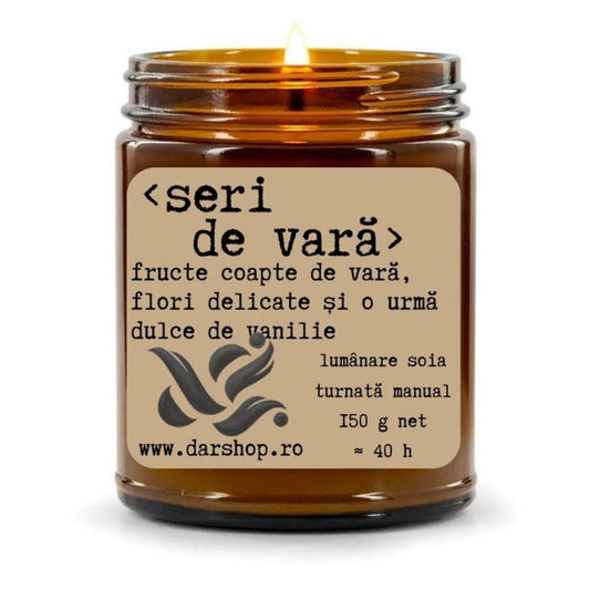 Fructe coapte de vară, flori delicate și o urmă dulce de vanilie.