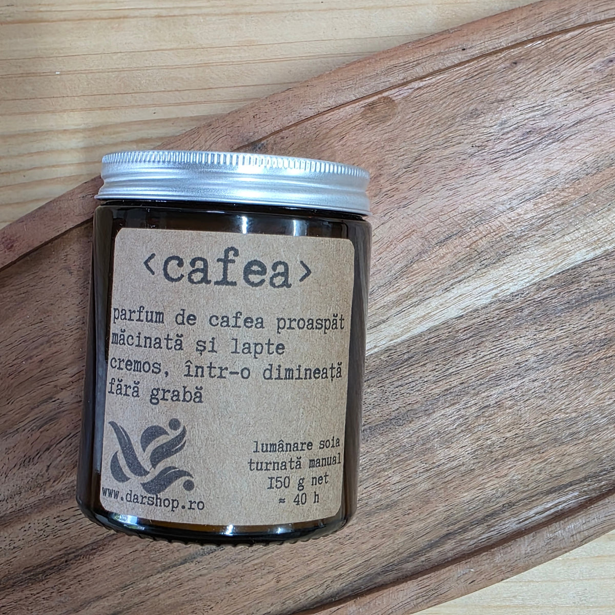 Lumânare cu parfum intens de cafea prospăt măcinată și lapte cremos